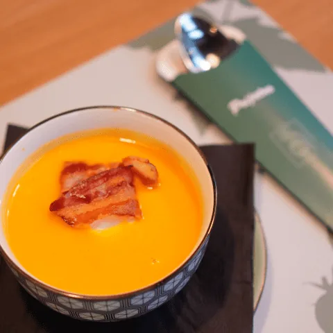 Supe, čorbe, potaži Supe, čorbe, potaži | Ángulo Gastro Pub